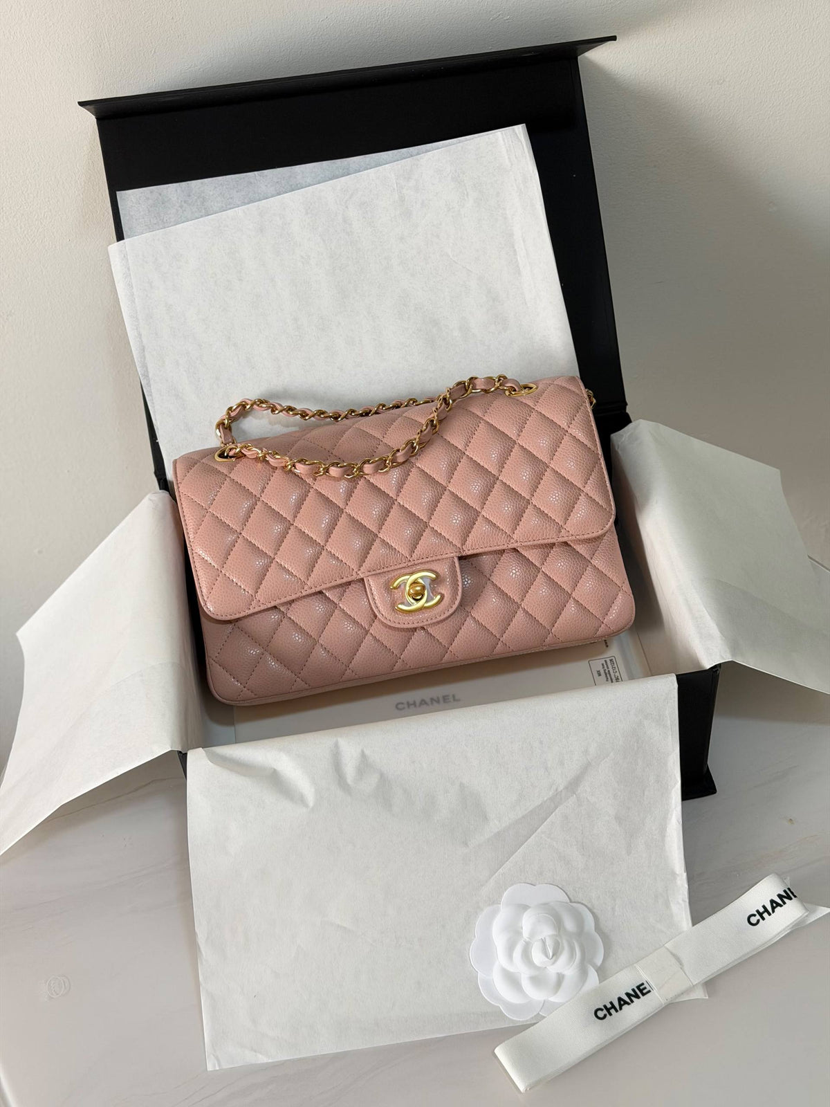 Chanel classic vip quality 
Size : 25 cm

For Price 👇 WhatsApp✅
0568585901 
0507557372
0552275751 Owner Zain 👌

Zain315
♥️♥️♥️