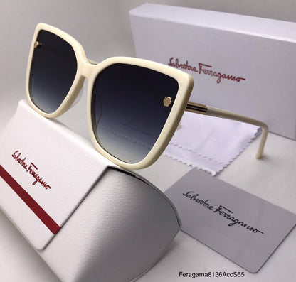 Ladies sunglasses 
masters quality 
180 dhs👑

Zain126
♥️♥️♥️