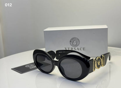 Chanel

65 dhs 

good quality

Zain182
♥️♥️♥️