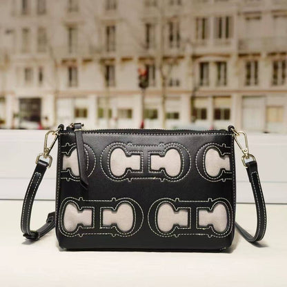 CH
110 dhs✅
Size:23*16*6

Zain07
♥️♥️♥️