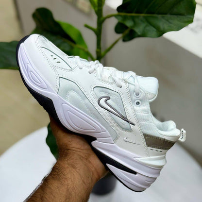 Nike
Size 40 to 45 
110 dhs✅

Zain27
♥️♥️♥️
