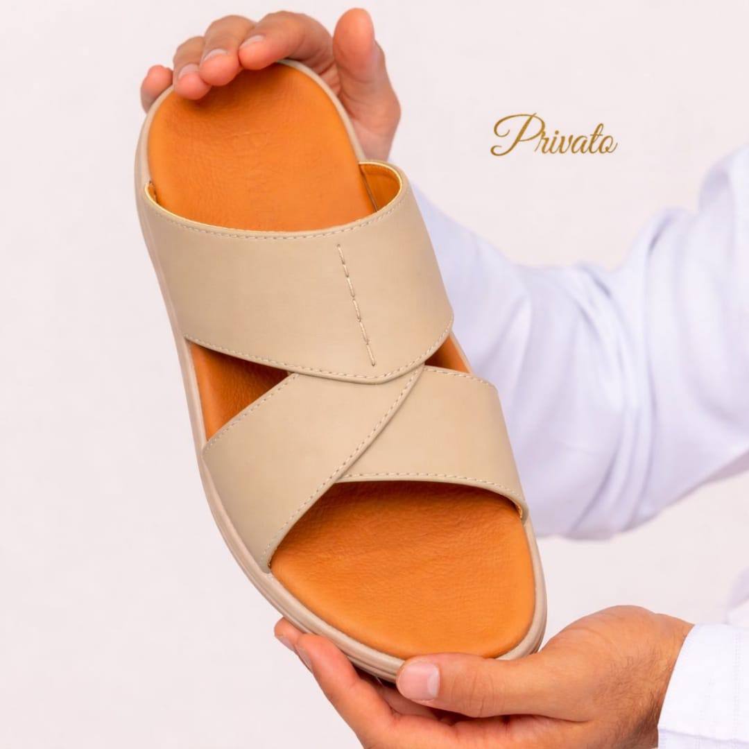 Privato slippers for men soft good quality  with box and paper bag size available (40to46) 6to12) 
160 dhs💓

Zain59
♥️♥️♥️