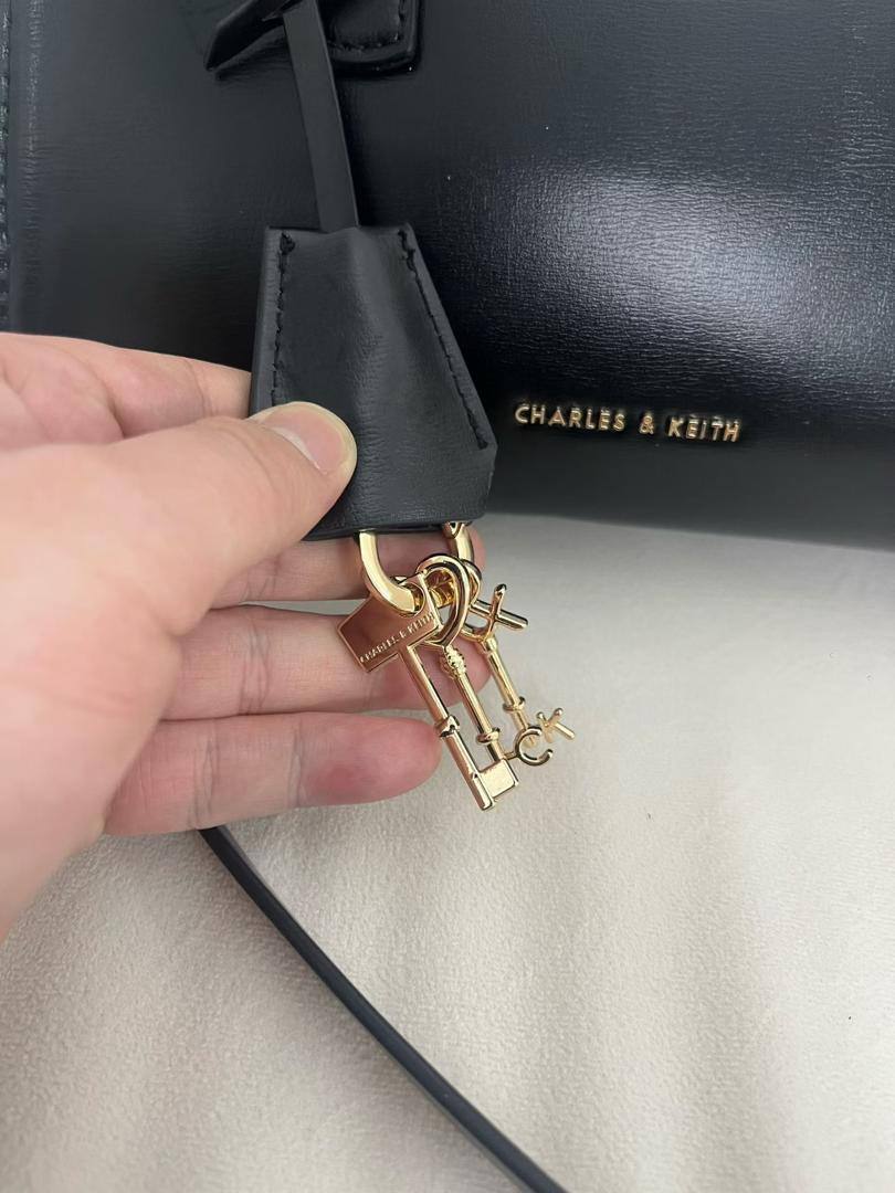 CK
95 dhs💛
high quality

Zain26
♥️♥️♥️