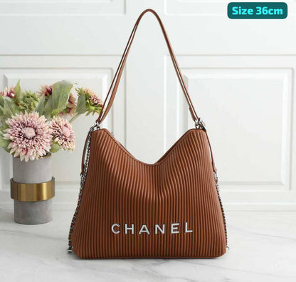 Chanel
Good quality 
105 dhs❣️

Zain186
♥️♥️♥️