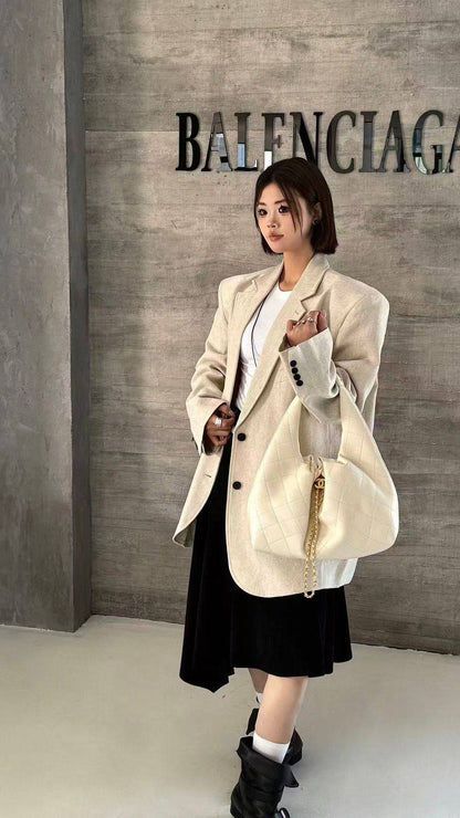 Chanel 
110 dhs❣️

Zain143
♥️♥️♥️