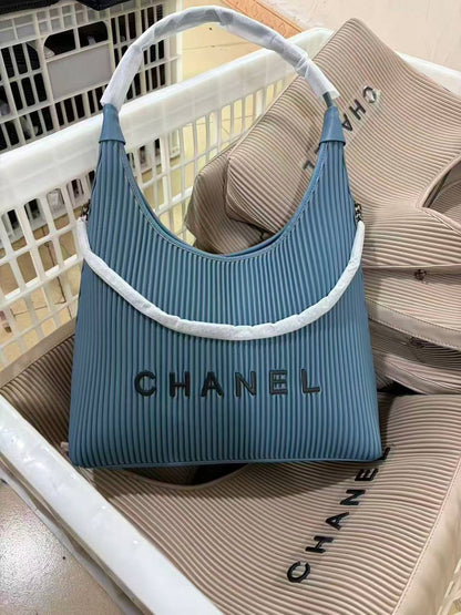 Chanel
110 dhs✅

Zain143
♥️♥️♥️