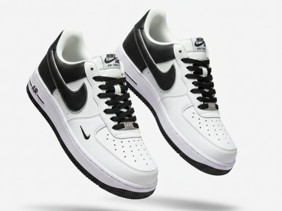 Nike
Size 40 to 45 
95 dhs

Zain27
♥️♥️♥️