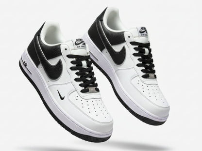 Nike
Size 40 to 45 
95 dhs

Zain27
♥️♥️♥️