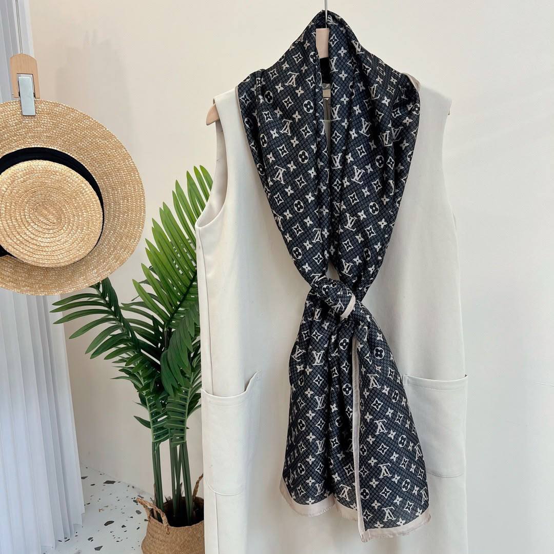 LV
💙*VIP QUALITY*💙
💙*100% SILK*💙
350 dhs✅

Zain281
♥️♥️♥️
