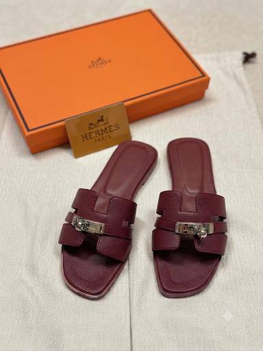 NEW CAME🥰
HERMES SLIPPER
GOOD QUALITY
100 dhs🇦🇪🇦🇪
36 TO 41

Zain40
♥️♥️♥️
