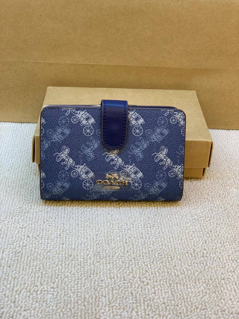 Coach 
Wallets Master
125 dhs💓

Zain248
♥️♥️♥️