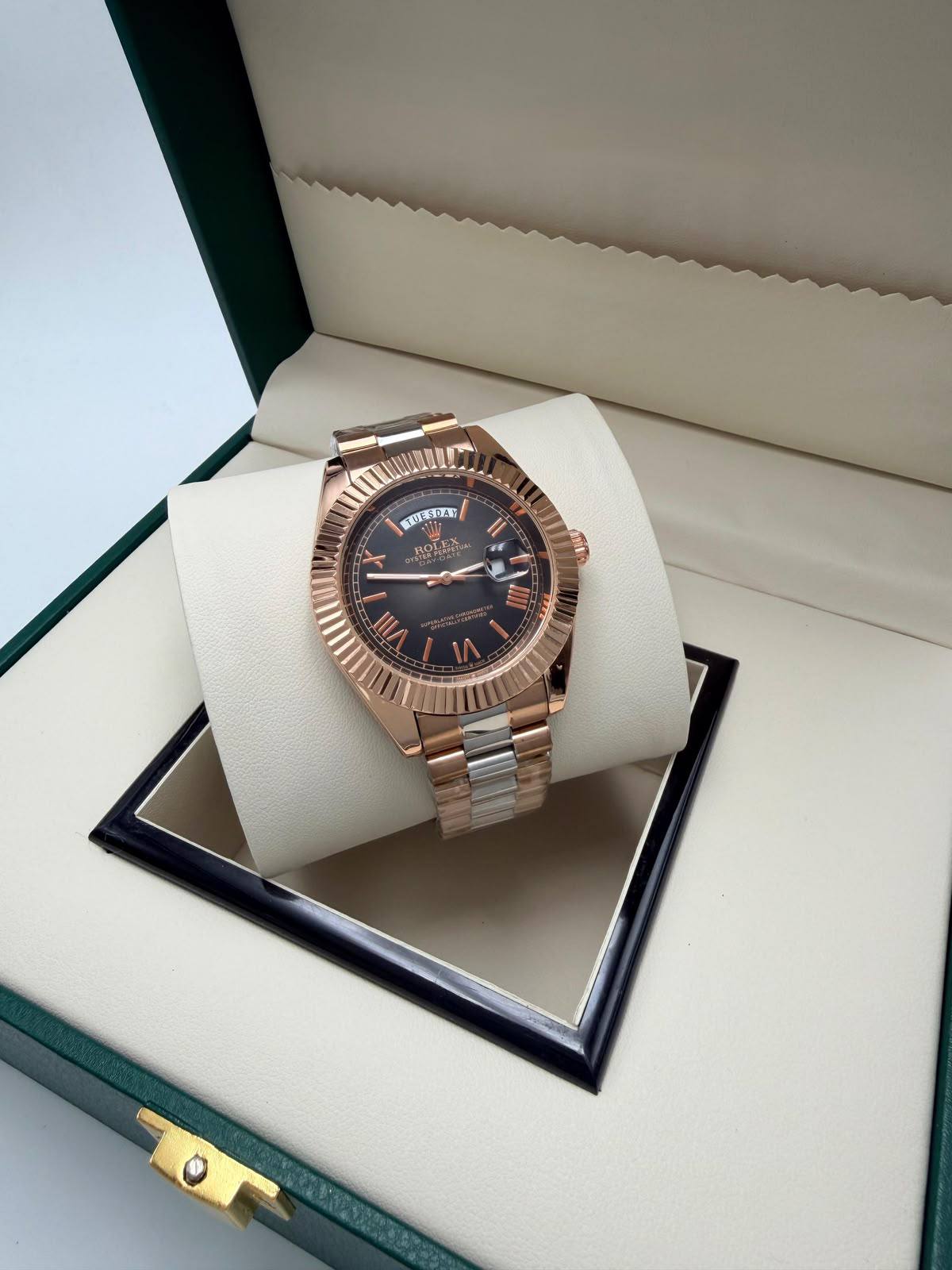 Rolex

60 dhs🇦🇪🇦🇪

Zain45
♥️♥️♥️