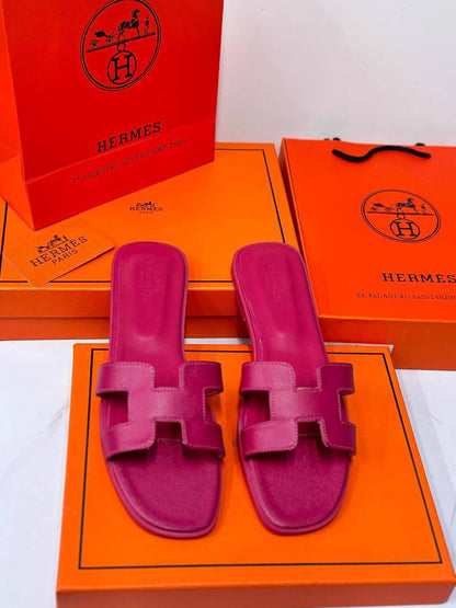 Hermes Slipper 
Size 36-41
90 dhs🇦🇪
Good Quality

Zain86
Zain16
♥️♥️♥️