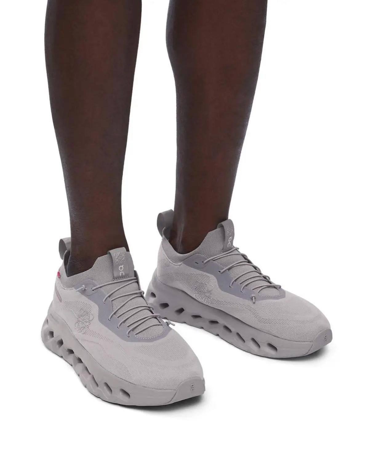 On Running Cloudtilt LOEWE Slate Grey，
Size 36-45 ，
240 dhs🗽

Zain18
♥️♥️♥️