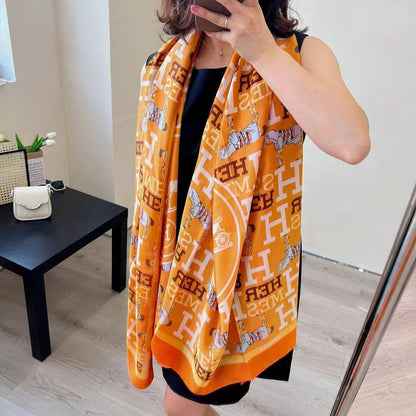 Silk scarf 
40 dhs❣️

Zain93
♥️♥️♥️