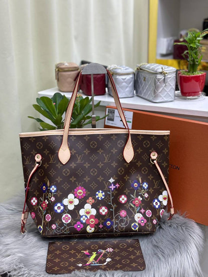 LV
90 dhs✅🌺

Zain244
♥️♥️♥️