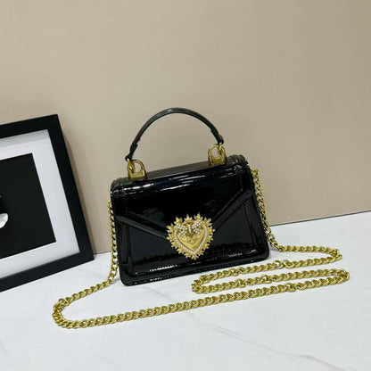 D&G
High quality
With box 
90 dhs✅

Zain50
♥️♥️♥️