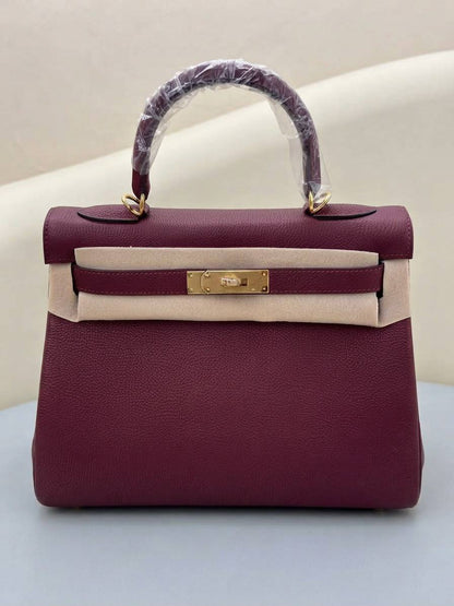 Hermes Kelly 

28CM

Super master quality 
Available ✨💕💕

With full packing 📦🎀

For Price 👇 WhatsApp✅
0568585901 
0507557372
0552275751 Owner Zain 👌

Zain252
♥️♥️♥️