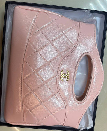 Chanel
with box
95 dhs✅

Zain219
♥️♥️♥️