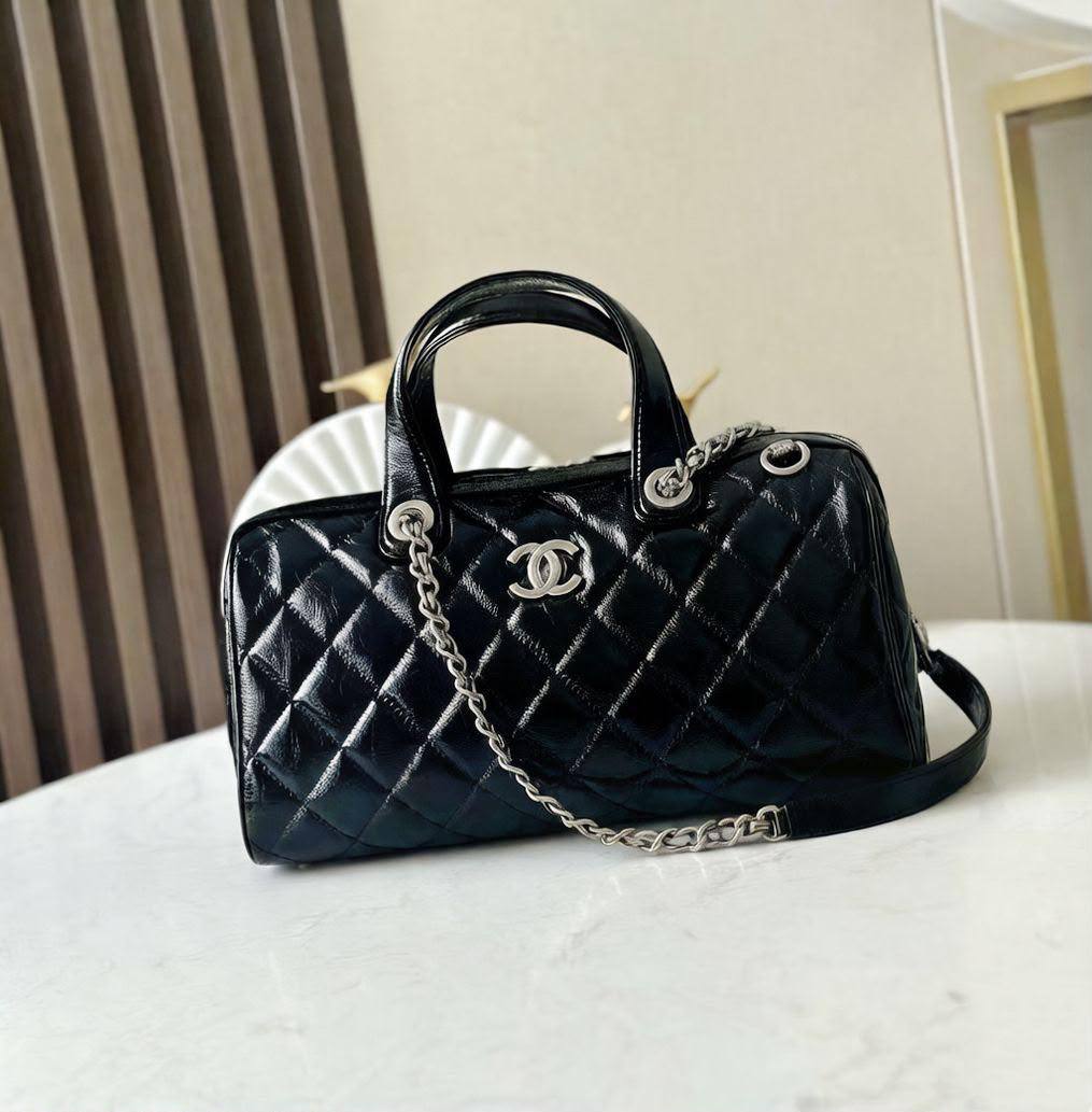 CHANEL 
GOOD QUALITY 
95 dhs🇦🇪🇦🇪

Zain17
♥️♥️♥️