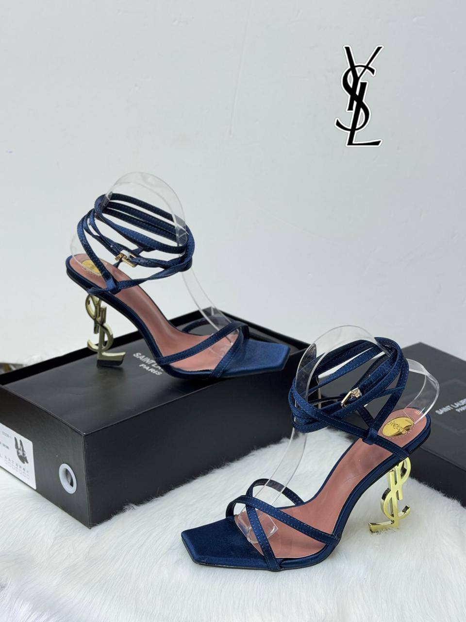 YSL
New arrived 
Size 36 to 41
120 dhs🪙🌨️

Zain21
♥️♥️♥️