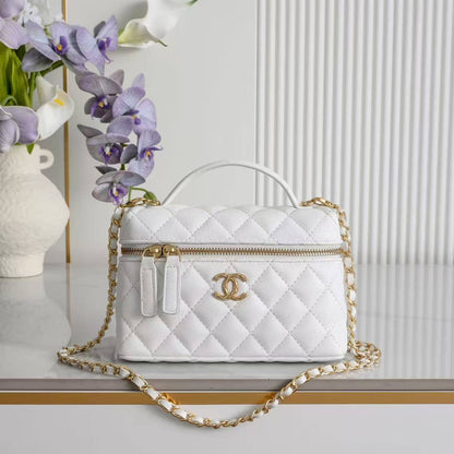 Chanel
withbox 
100 dhs🇦🇪🇦🇪

Zain143
♥️♥️♥️