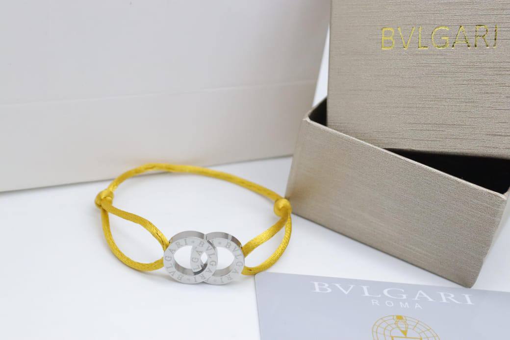 Bracelet 
55 dhs💓
+Box and paper bag🎁

Zain33
♥️♥️♥️