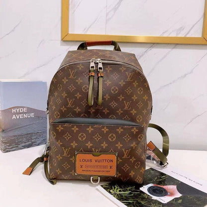 LV
 BACKPACK 
COPY ONE 
180 dhs✅

Zain39
♥️♥️♥️