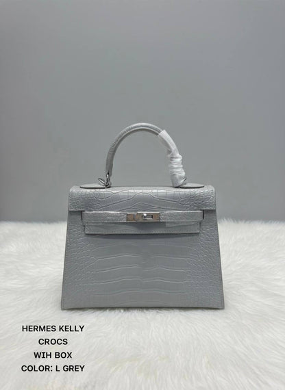 Hermes ᴋᴇʟʟʏ 
ᴡɪᴛʜout 📦 
ᴄʀᴏᴄᴏᴅɪʟᴇ ᴅᴇsɪɢɴ
sɪᴢᴇ:25ᴄᴍ
100 dhs✅

Zain56
♥️♥️♥️