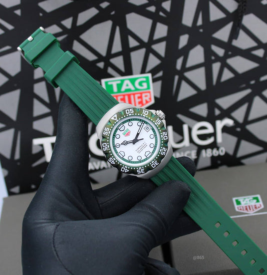 TAG HEUER FORMULA 1 MEN RUBBER STRAP AUTOMATIC

260 dhs🪙🌺

Zain58
♥️♥️♥️