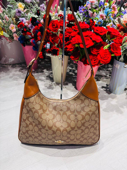 COACH ELLA  
36cm
105 dhs🌺

Zain44
♥️♥️♥️