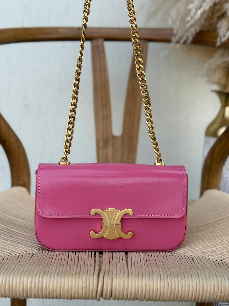 CELINE
21cm
310 dhs🇦🇪
Top quality 
With box🎁

Zain167
♥️♥️♥️