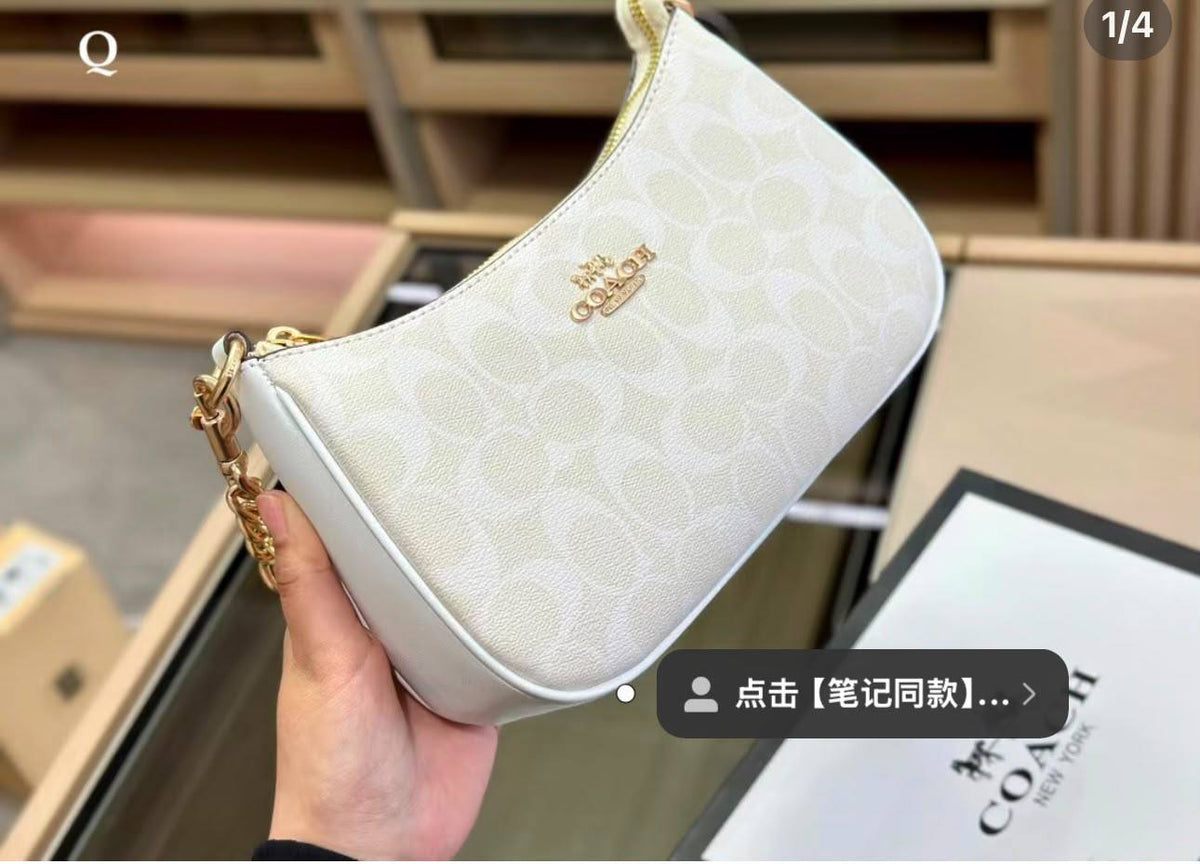 Coach
With box

100 dhs🇦🇪🇦🇪

Zain219
♥️♥️♥️