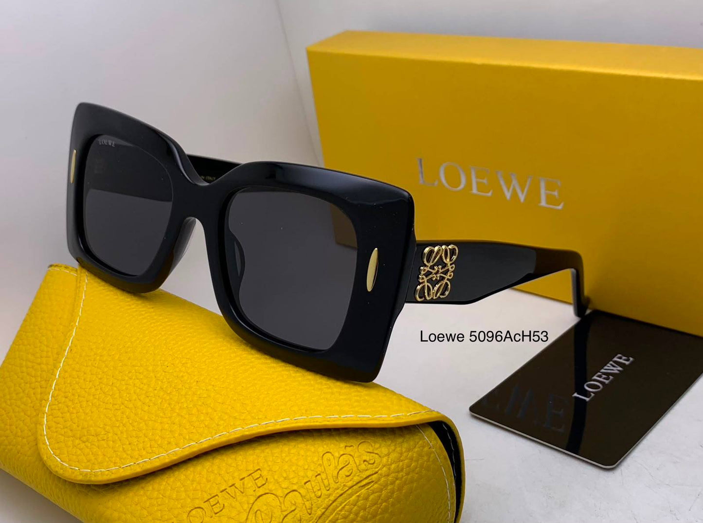 Loewe
master quality 
190 dhs✅

Zain126
♥️♥️♥️