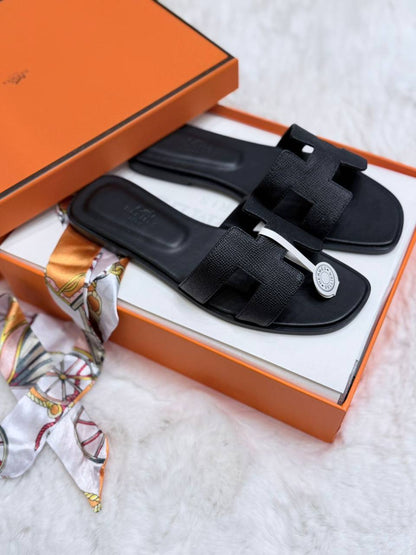 😍  HERME’S 😍

💎 _*SUPER MASTER*_ 💎

Size 37 To 41

400 dhs💓

Zain292
♥️♥️♥️