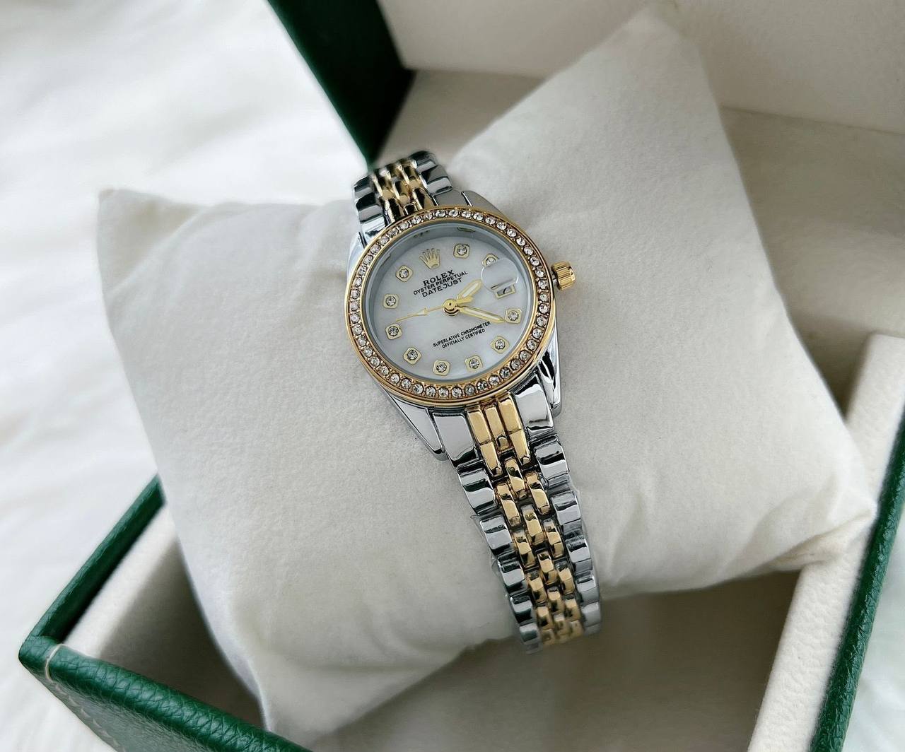 Ladies Watch
60 dhs🇦🇪🇦🇪

Zain45
♥️♥️♥️