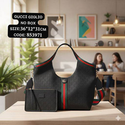 Gucci ɢɪʟɪᴏ ᴛᴏᴛᴇ
ɴᴏ ʙᴏx
ʟᴇᴀᴛʜᴇʀ
sɪᴢᴇ:𝟑𝟔ᴄᴍ
120 dhs🪙🌨️

Zain56
♥️♥️♥️