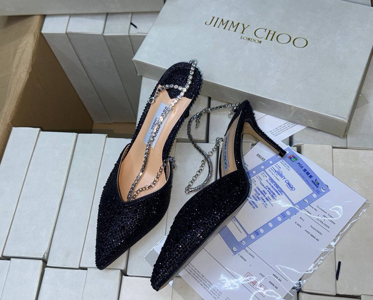 Jimmy Choo 
Size 36 to 41
130 dhs💓

Zain175
♥️♥️♥️