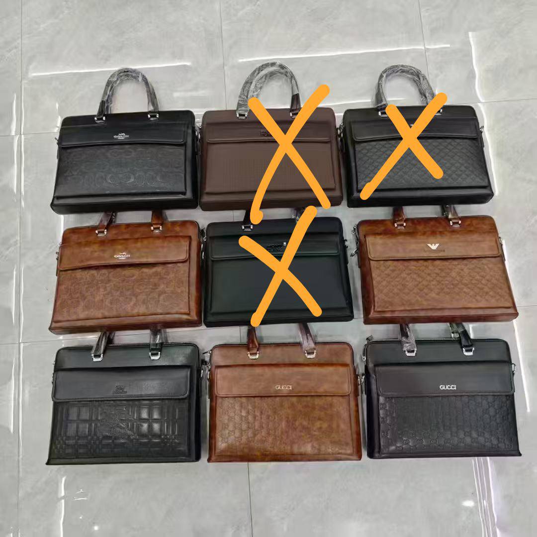 Laptop bags 
good quality 
110 dhs💓

Zain278
♥️♥️♥️