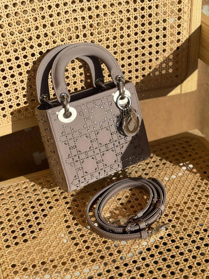 DIOR 
SUPER MASTER QUALITY
AVAILABLE 

For Price 👇 WhatsApp✅
0568585901 
0507557372
0552275751 Owner Zain 👌

Zain322
♥️♥️♥️