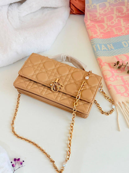 Dior

240 dhs

Zain134
♥️♥️♥️