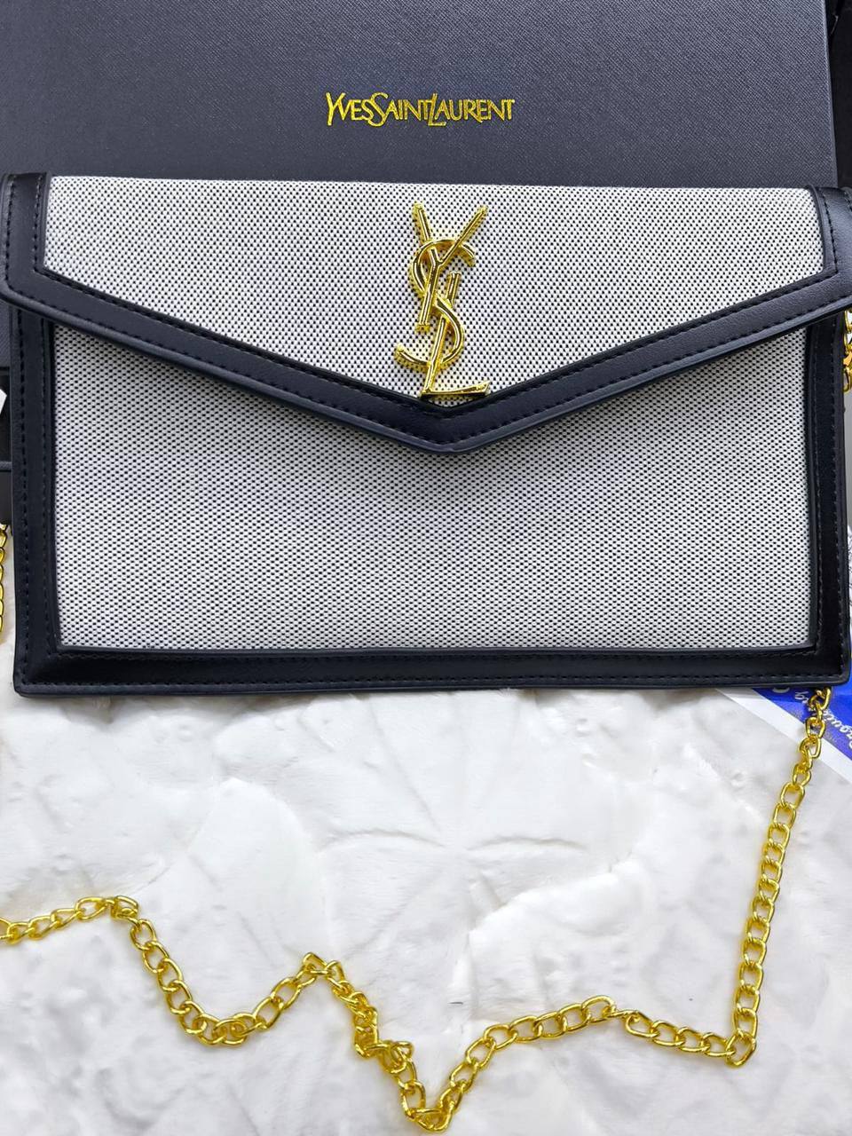 YSL

 with box 

80 dhs🇦🇪🇦🇪🇦🇪

Zain215
♥️♥️♥️