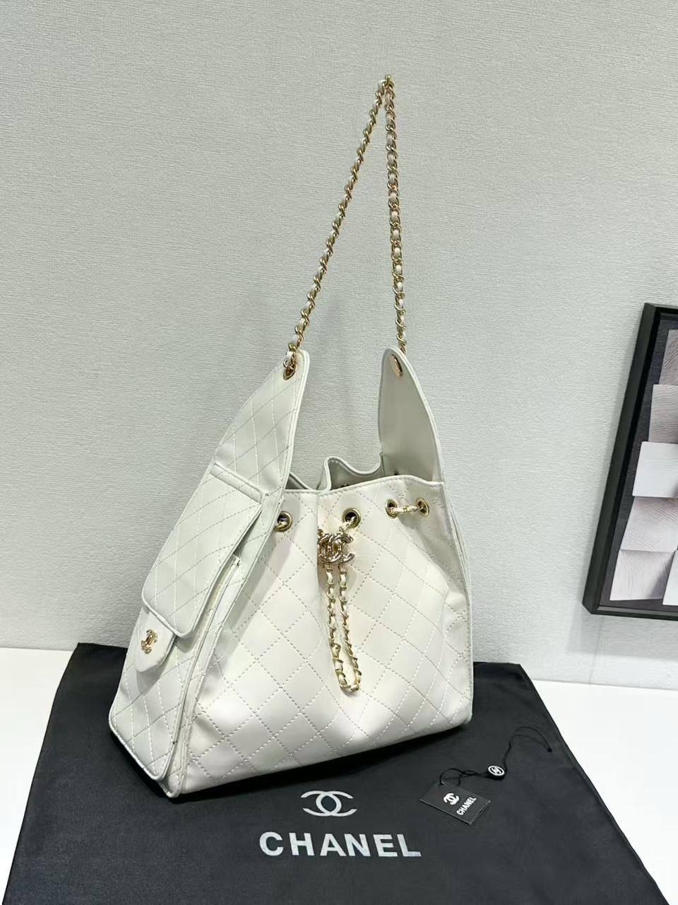 CHANEL 
GOOD QUALITY 💯
110 dhs🌺

Zain28
♥️♥️♥️