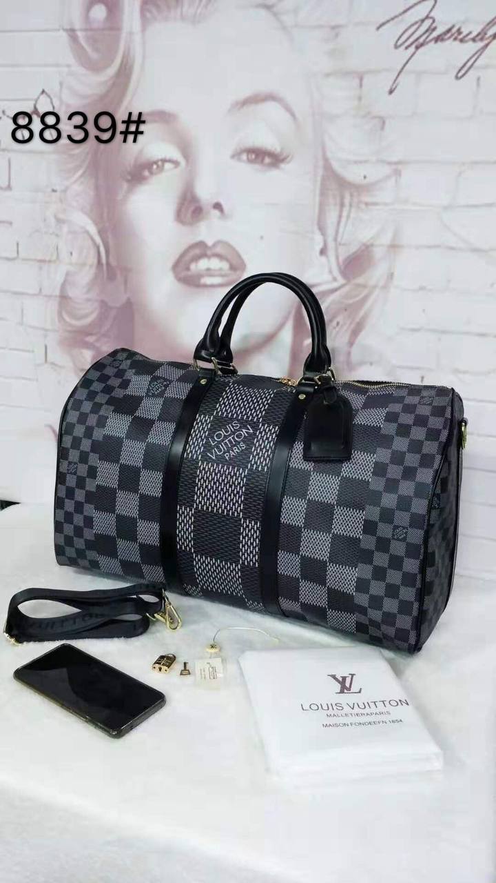 LV 
Travel Bags
140 dhs✅ Glossy
130 dhs✅ Normal

Zain137
♥️♥️♥️