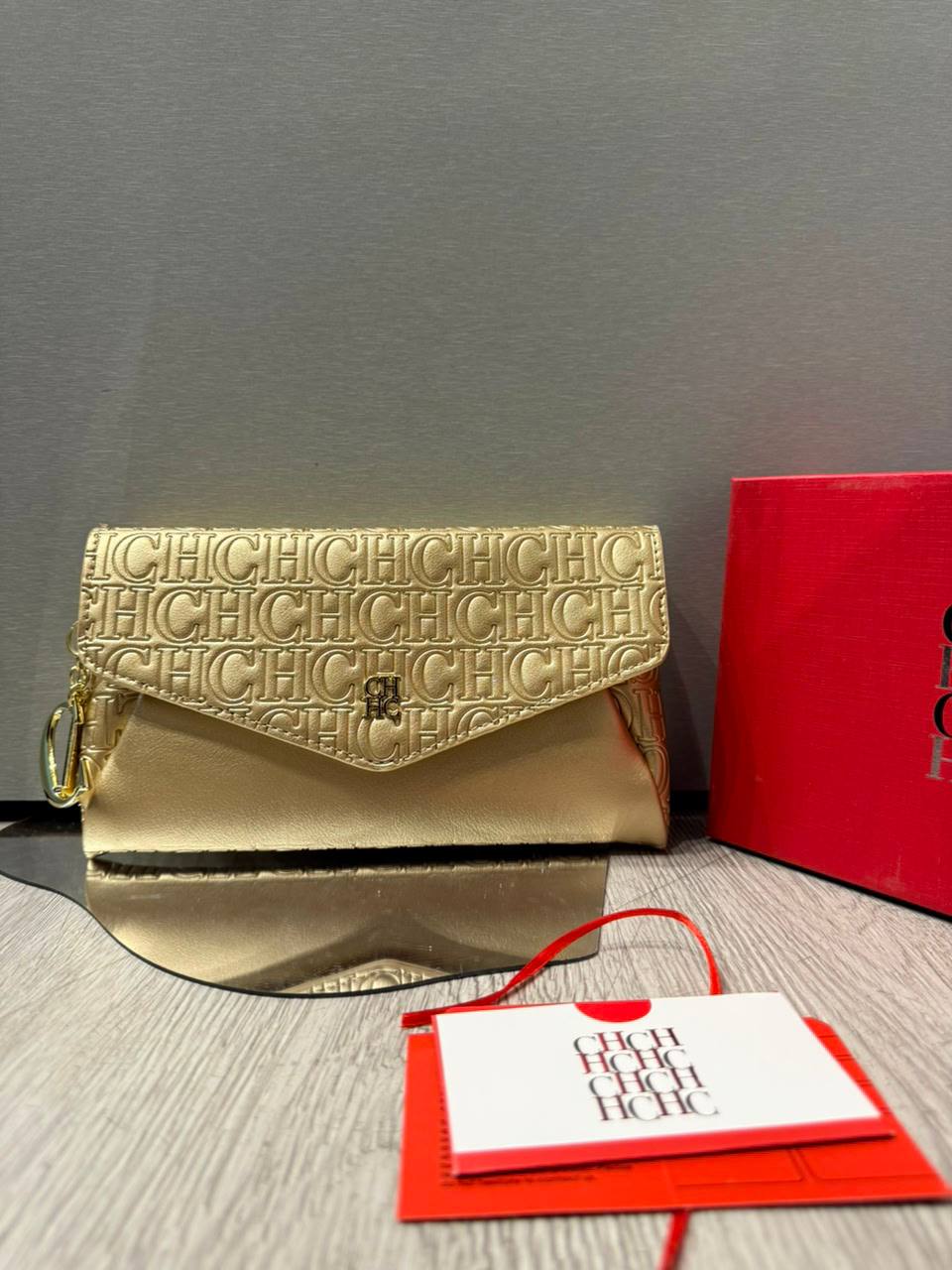 CH
80 dhs✅
Good-quality 

with box🎁🎁🎁

Zain35
♥️♥️♥️