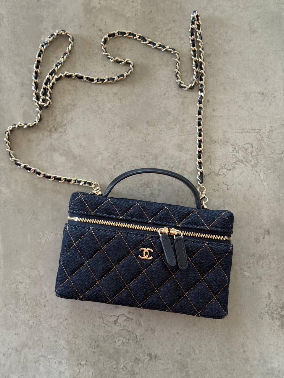 Chanel
𝐕𝐚𝐧𝐢𝐭𝐲 𝐰𝐢𝐭𝐡 𝐂𝐡𝐚𝐢𝐧 𝐡𝐚𝐧𝐝𝐛𝐚𝐠 𝐬𝐮𝐩𝐞𝐫 𝐦𝐚𝐬𝐭𝐞𝐫 𝐪𝐮𝐚𝐥𝐢𝐭𝐲 
950 dhs✅

ETAG4
♥️♥️♥️