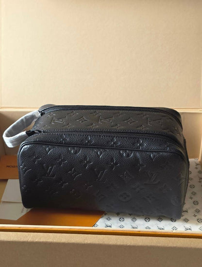 LV ✨💕✨
New collection ✨✨✨
SuperMaster Quality 🔥🔥
Available Now ❤️❤️❤️
For Price 👇 WTSP Text Zain 0568585901

Zain252
♥️♥️♥️