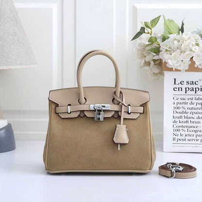 HERMES 
25cm
110 dhs🪙🌨️ 

Zain254
♥️♥️♥️