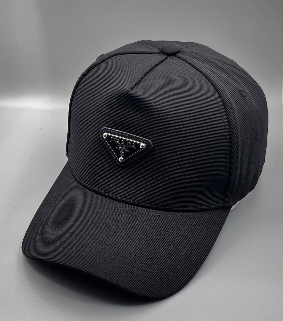 Caps

Gucci
LA
Balenciaga
Versace 
Balman
Dior
Dakley
Tommy


35 dhs🇦🇪🇦🇪

Zain182
♥️♥️♥️