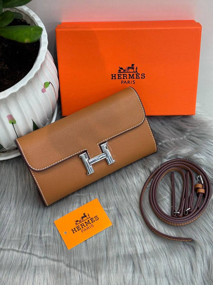 HERMES 
SIZE………. 20CM🌷

85 dhs🪙🌨️

with BOX✅

Zain244
♥️♥️♥️